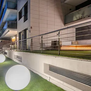  Apartment Garden Paradise: 3-bedroom With Pool And Terrace
