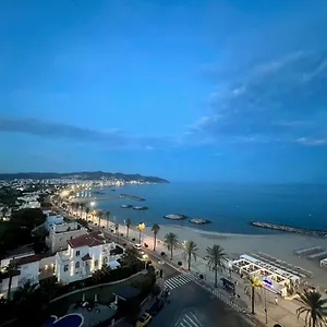 Entire , 2 Bedrooms Newly Remodeled Center Barcelona Sitges